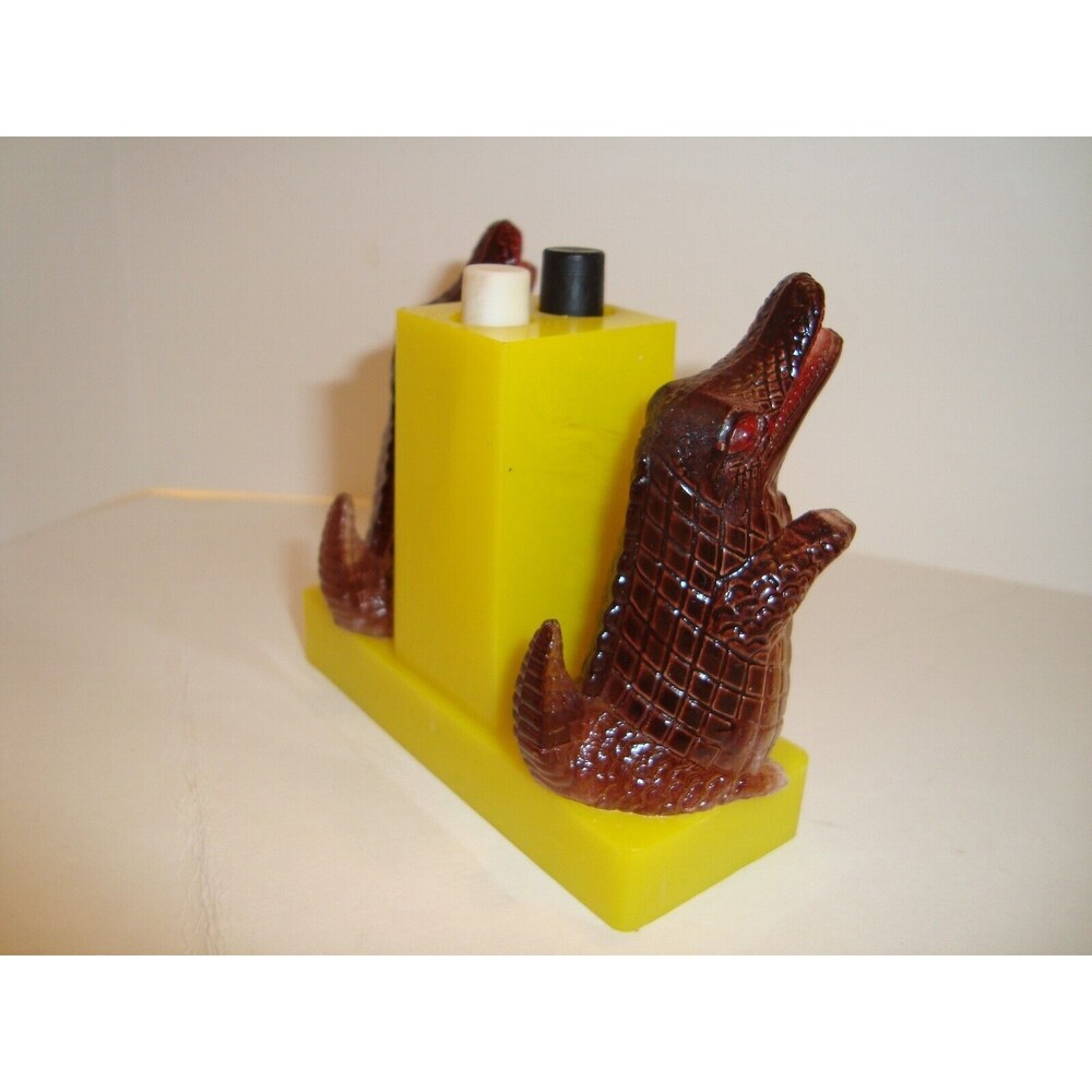 Florida Alligator Salt and Pepper Shakers Plastic Souvenir 2 1/2" Yellow Vintage - Picture 3 of 5